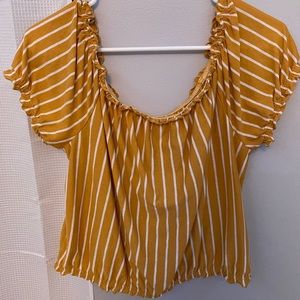 american eagle off/on the shoulder shirt